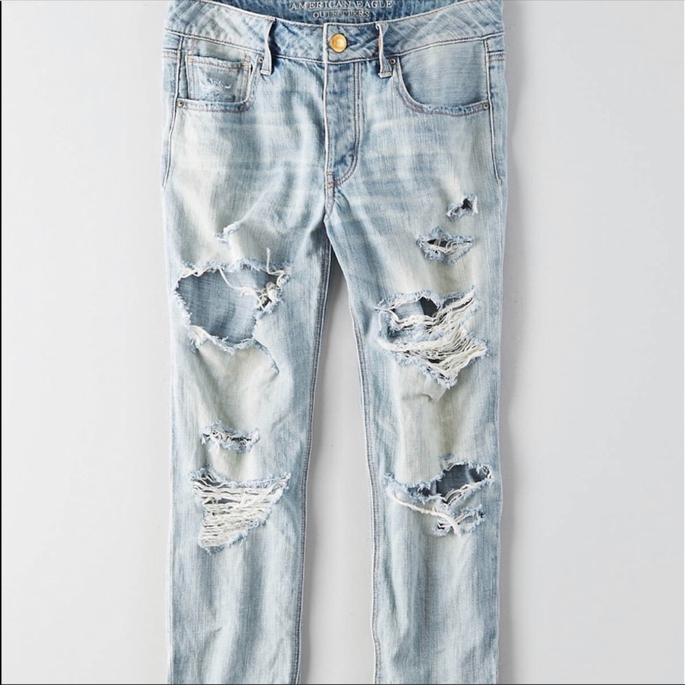 American Eagle Tomgirl Ripped Jeans